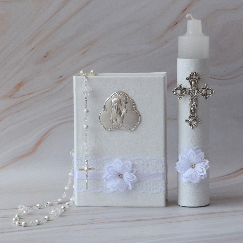 Biblia y Vela, Primera Comunión niña con cáliz en manos Ondine Collection