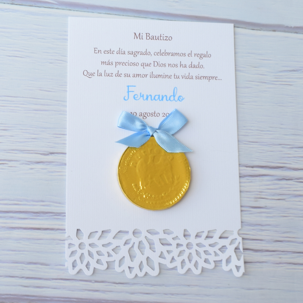 Bolo para Bautizo Personalizado con Moneda de Chocolate