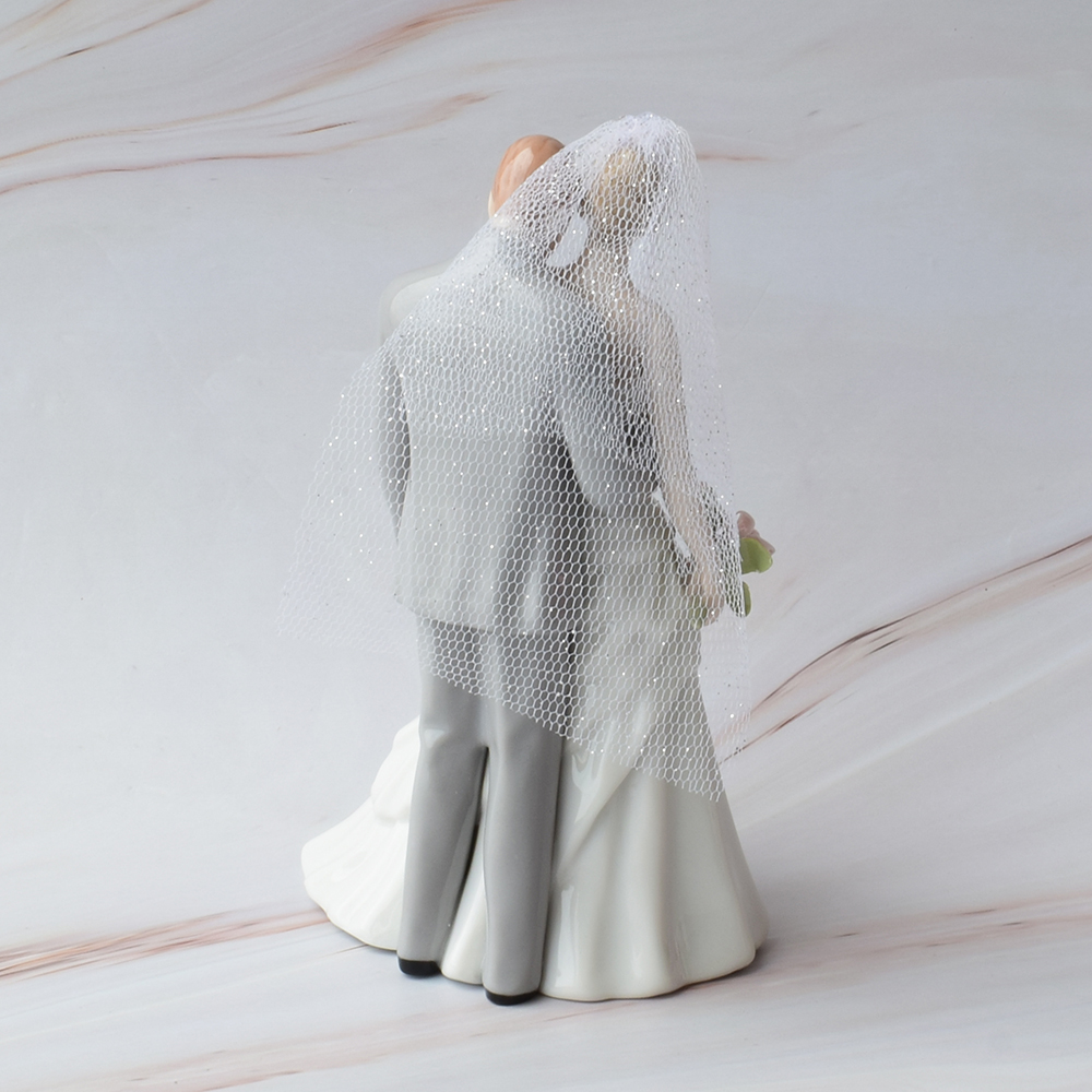 Figura para Pastel de Boda Porcelana, Abrazo de Amor