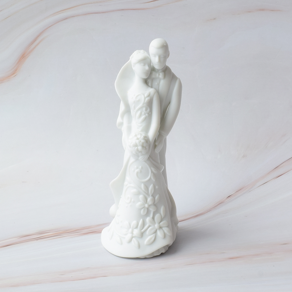 Figura para Pastel de Bodas, Porcelana, Dos Corazones, un Amor