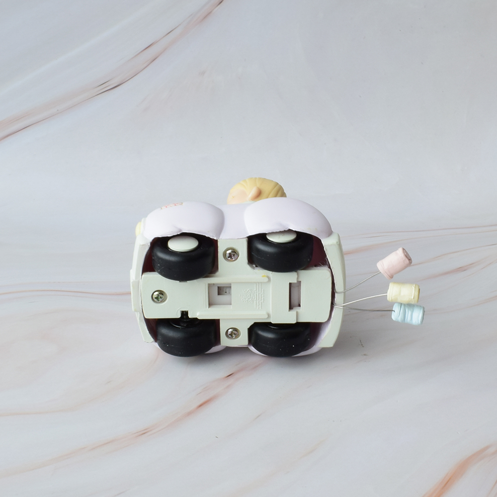 Figura para pastel de boda, Pequeña, Precious Moments, Novios en Carrito
