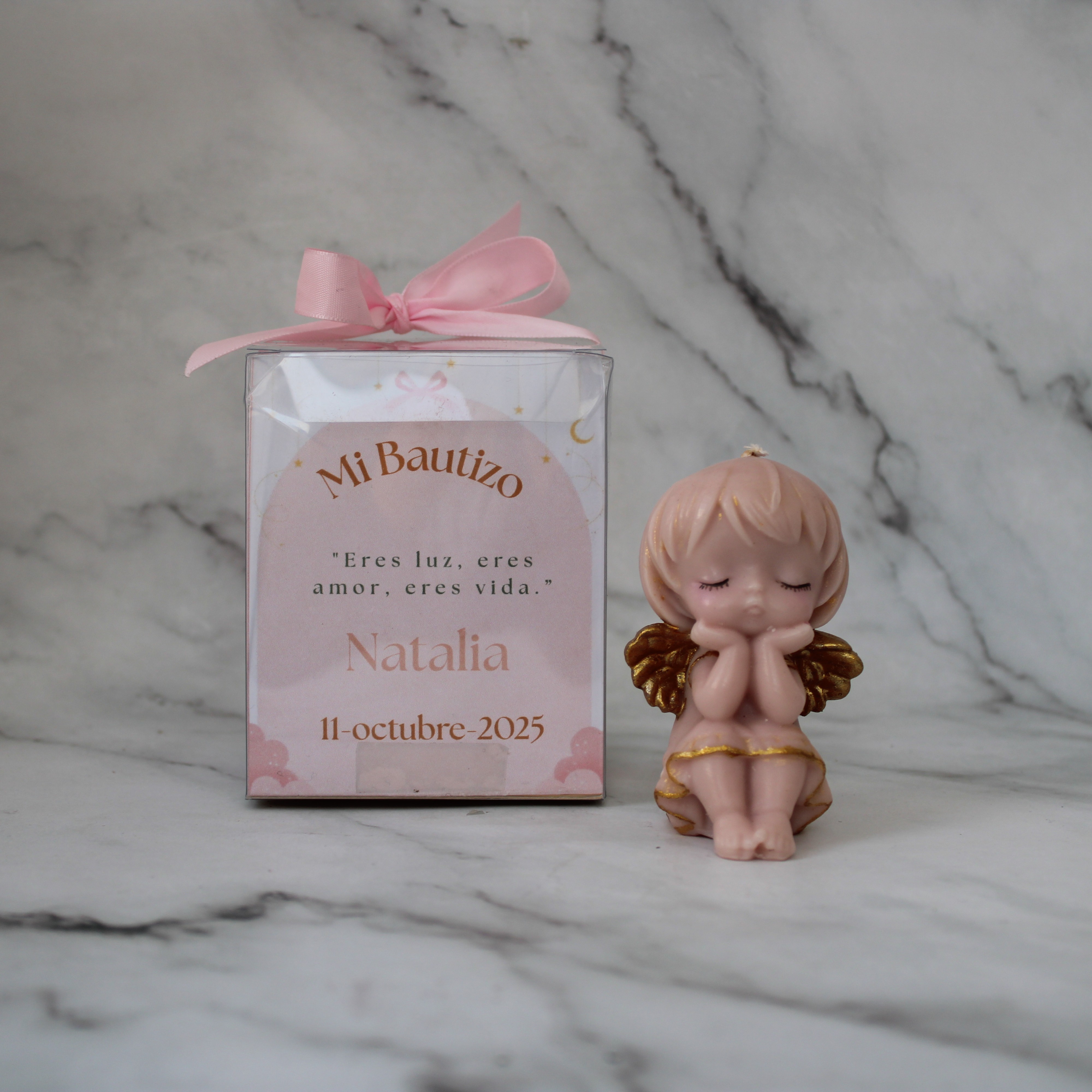 Vela para Bautizo, angelita en oración.