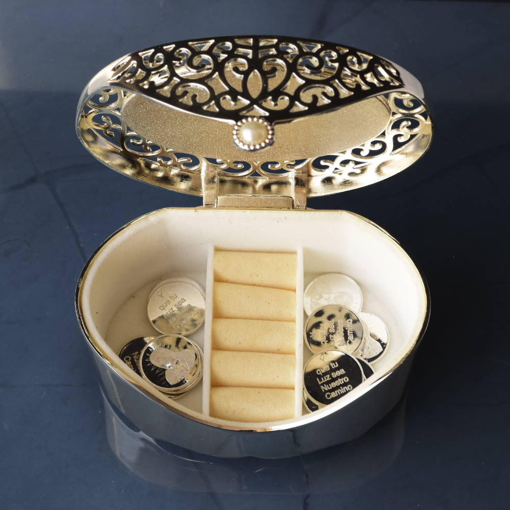 Set de Arras de boda con Cofre, Personalizado, Virgen Guadalupe Busto Plata pura, 18mm.