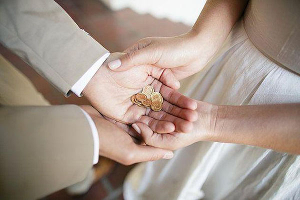 Las Arras de Boda, su significado y uso.